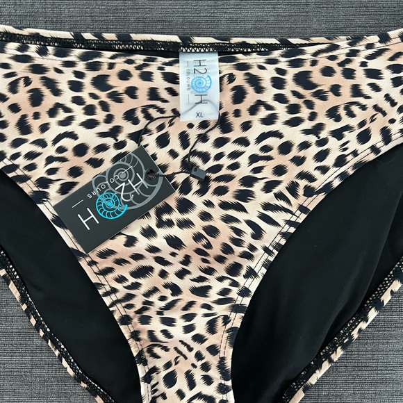 NEW H2OH Ultimate Underwire Leopard Bandeau Bikini Top & Bottom - Picture 2 of 10
